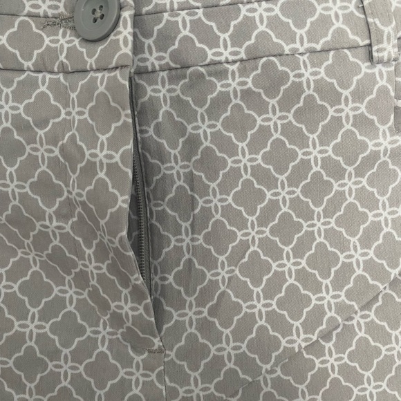 NWOT capri pants - Picture 4 of 4